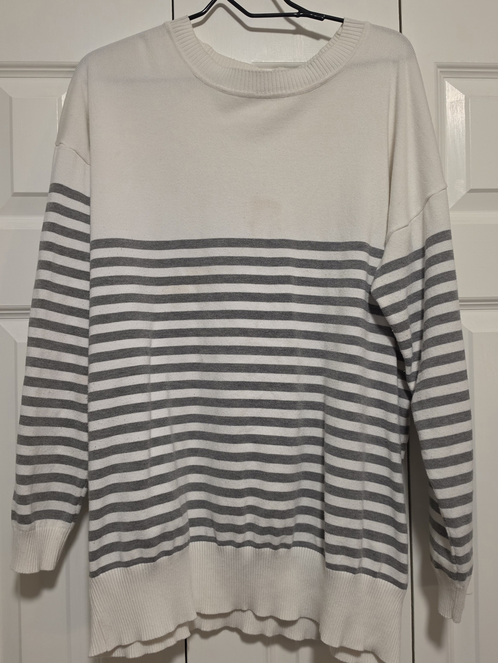 Women's White and Gray Striped Crewneck Sweater